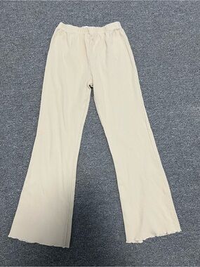 Cotton On Girl‘s Cream Ribbed Flare Leggings